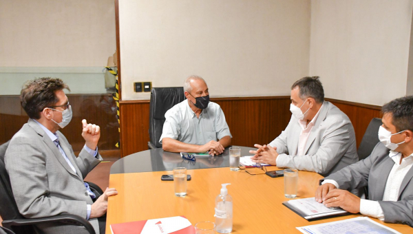 Acuerdan financiamiento y plazo de ejecución de 300 viviendas para las familias afectadas por el temporal